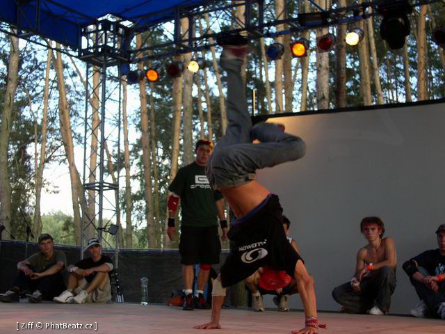 040813_HHK04_Breakdance_01