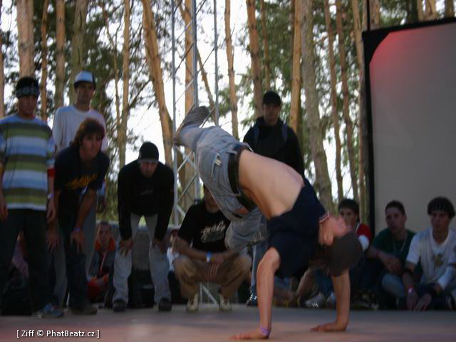 040813_HHK04_Breakdance_02