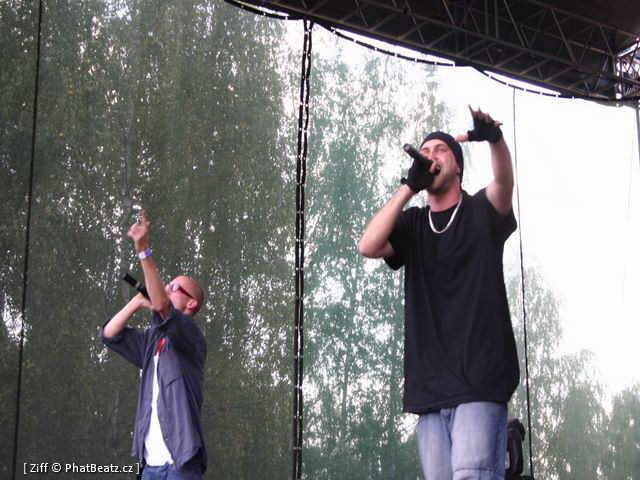 040813_HHK04_Dark_Circle_Uk_01