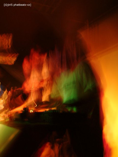 058 058