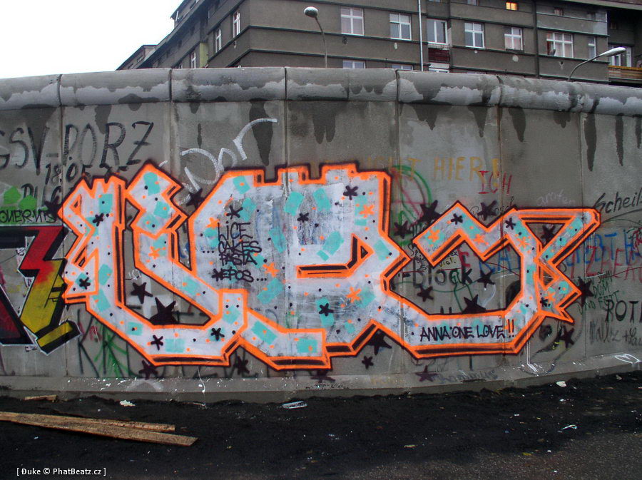 071112_BerlinWall_35