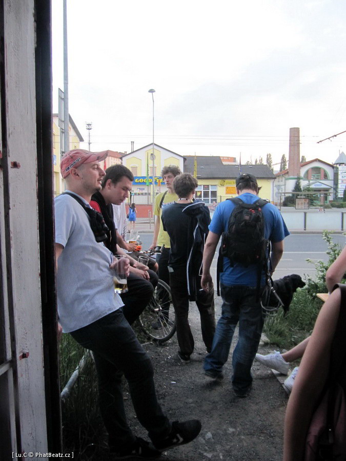 110511_Poplife_04