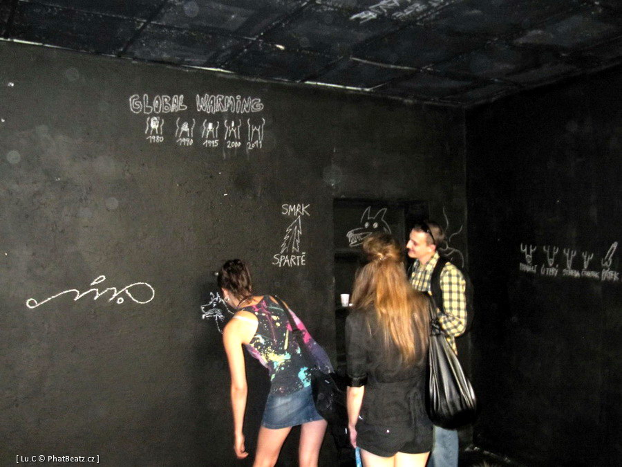110511_Poplife_06