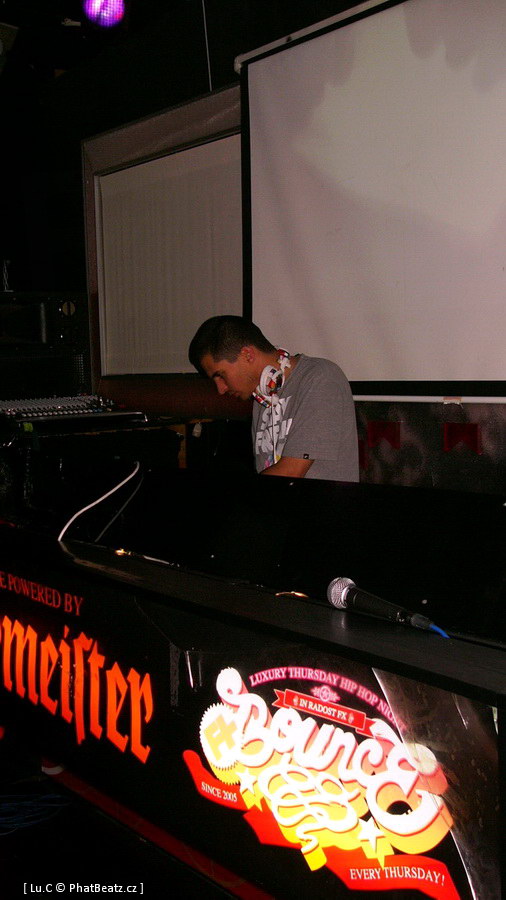 110526_UglyDuckling_08