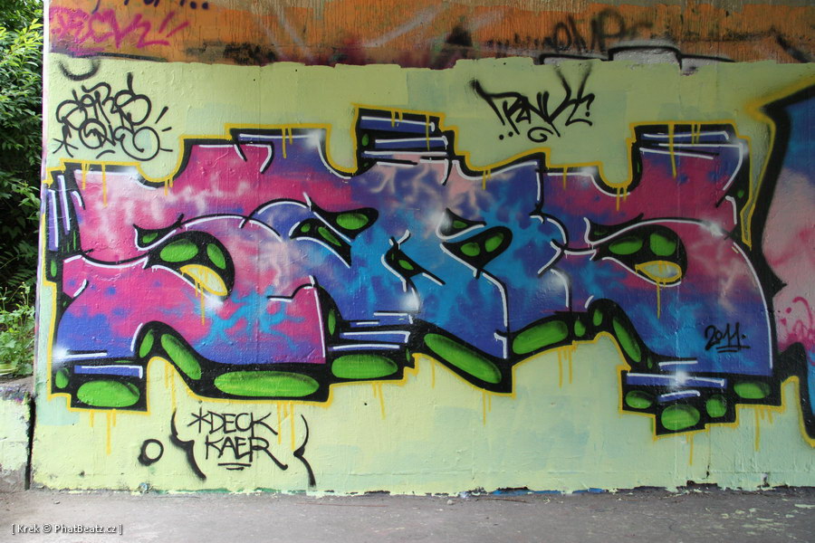 110618_Gneck6_094