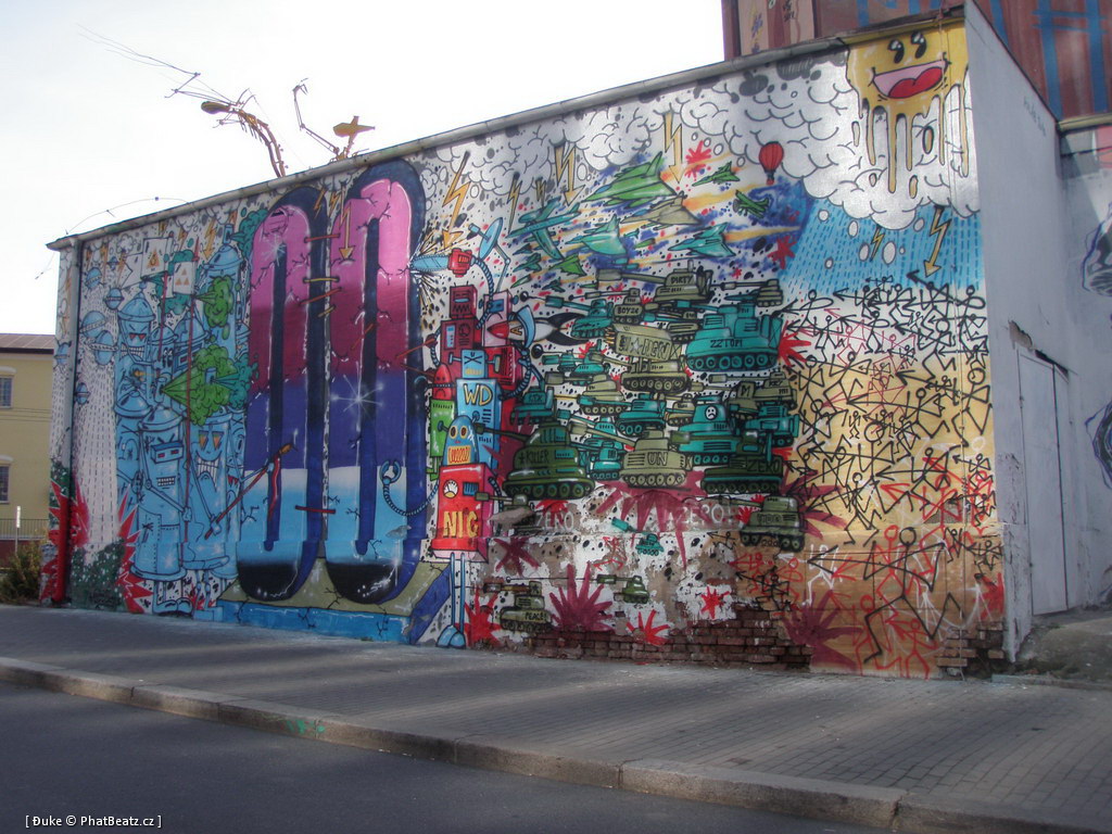 110925_00NIC_TrafRedis_01
