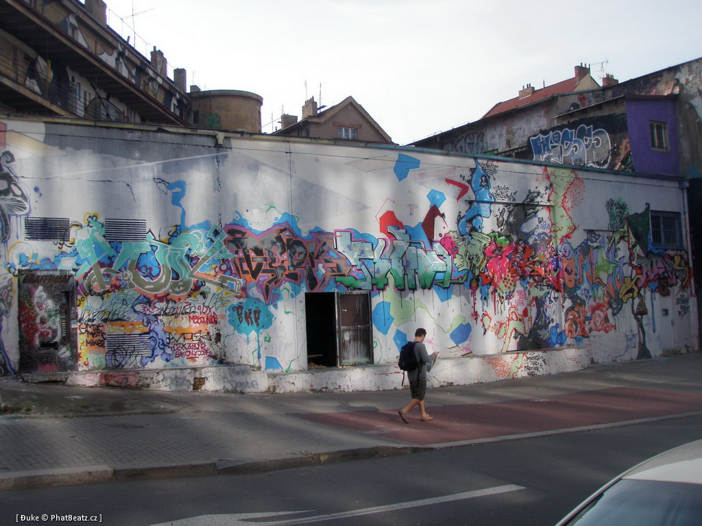 110925_00NIC_TrafRedis_19