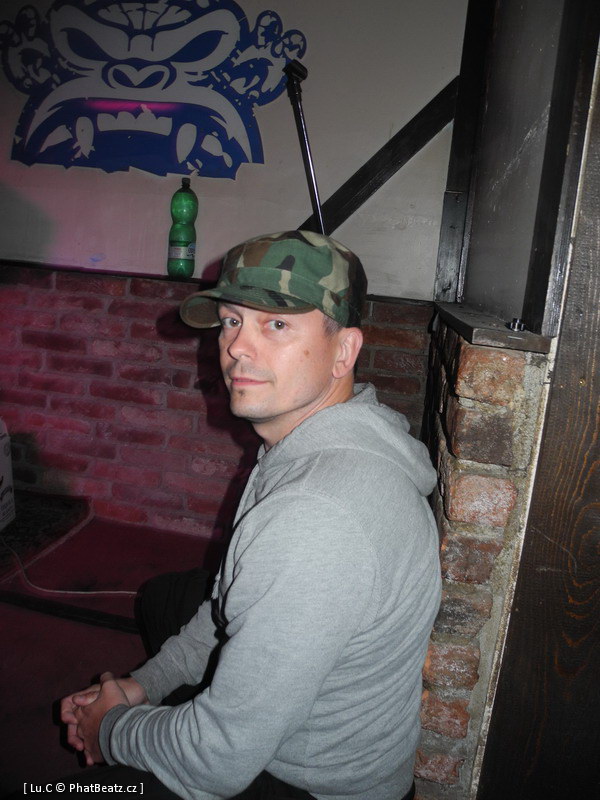 110929_DHabits_07