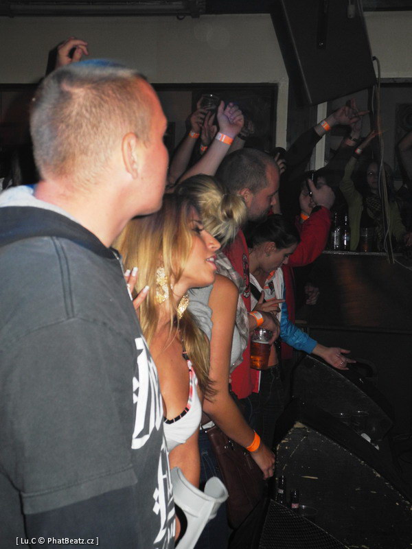 110929_DHabits_13