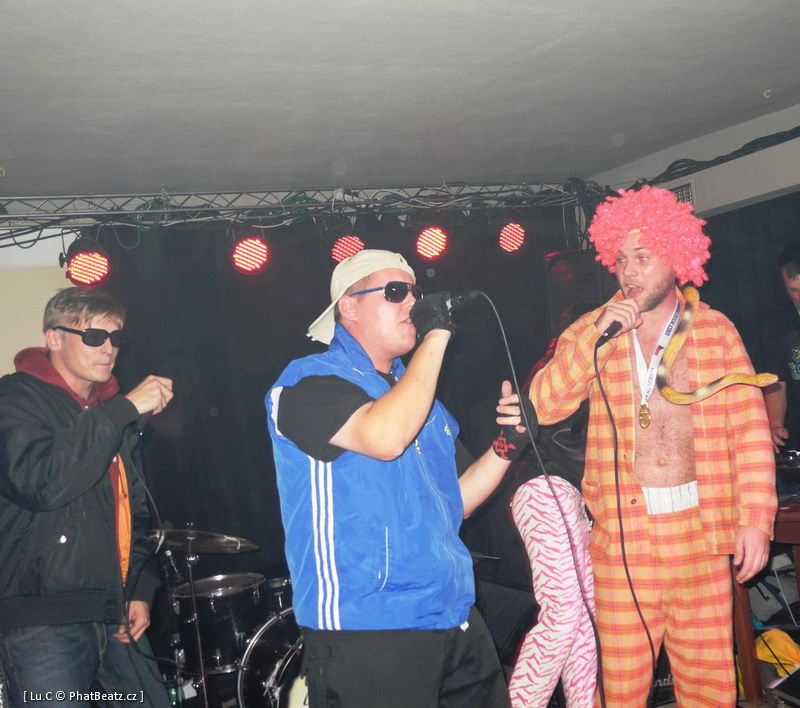 111001_GambrzReprs_05
