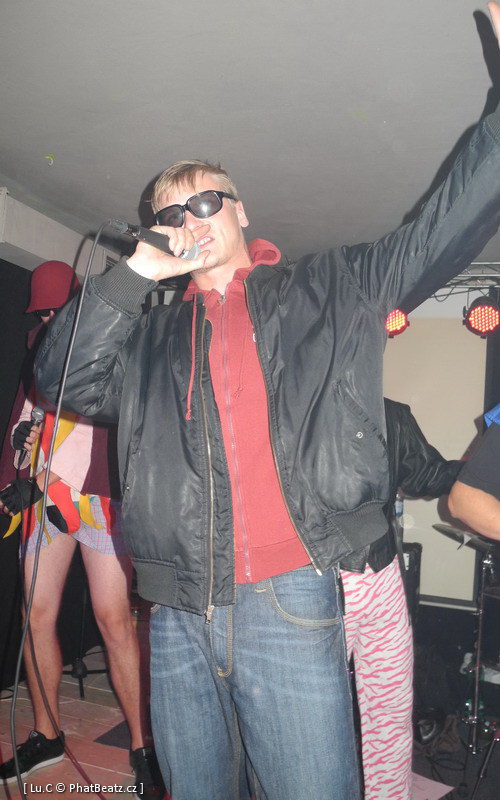 111001_GambrzReprs_09