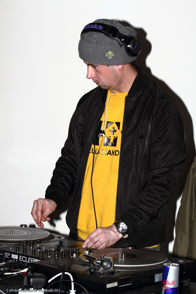 120210_SWarsCtrvt_23 120210_SWarsCtrvt_23