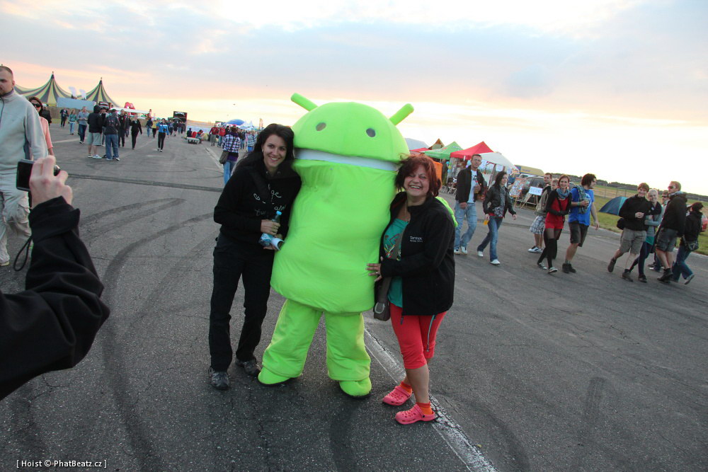 120809-11_OpenAirFestival2012_039