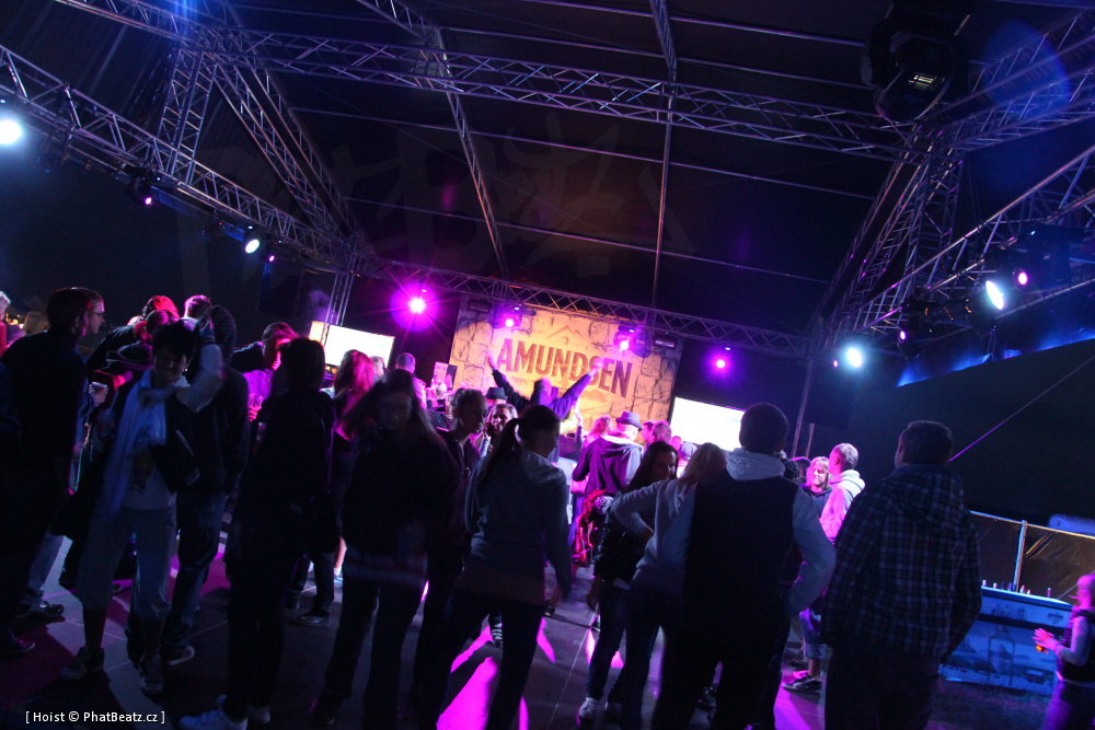 120809-11_OpenAirFestival2012_050