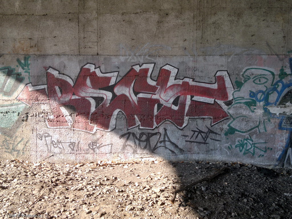 121022_NitraStreet_15