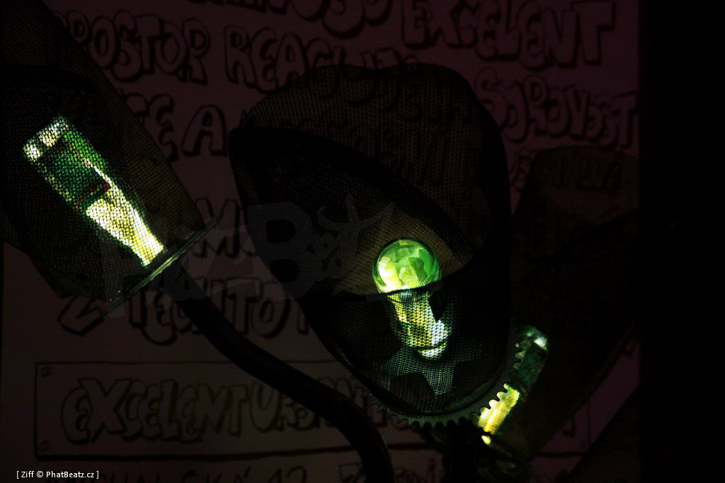 130419_SecretWalls_47 130419_SecretWalls_47