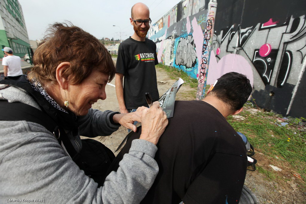 130424-28_Martha_Cooper_Prague_77