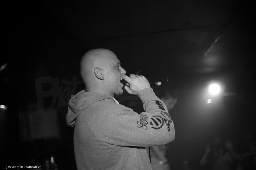 131116_RockCafe_04