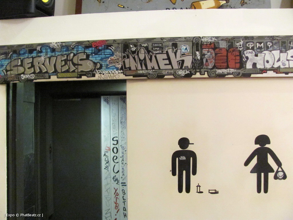 1312-1401_BarcelonaStreet_013