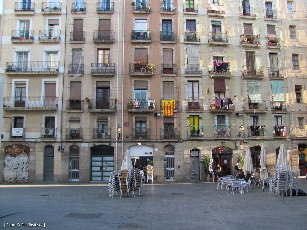 1312-1401_BarcelonaStreet_019