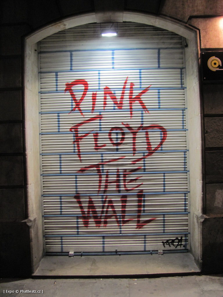 1312-1401_BarcelonaStreet_049