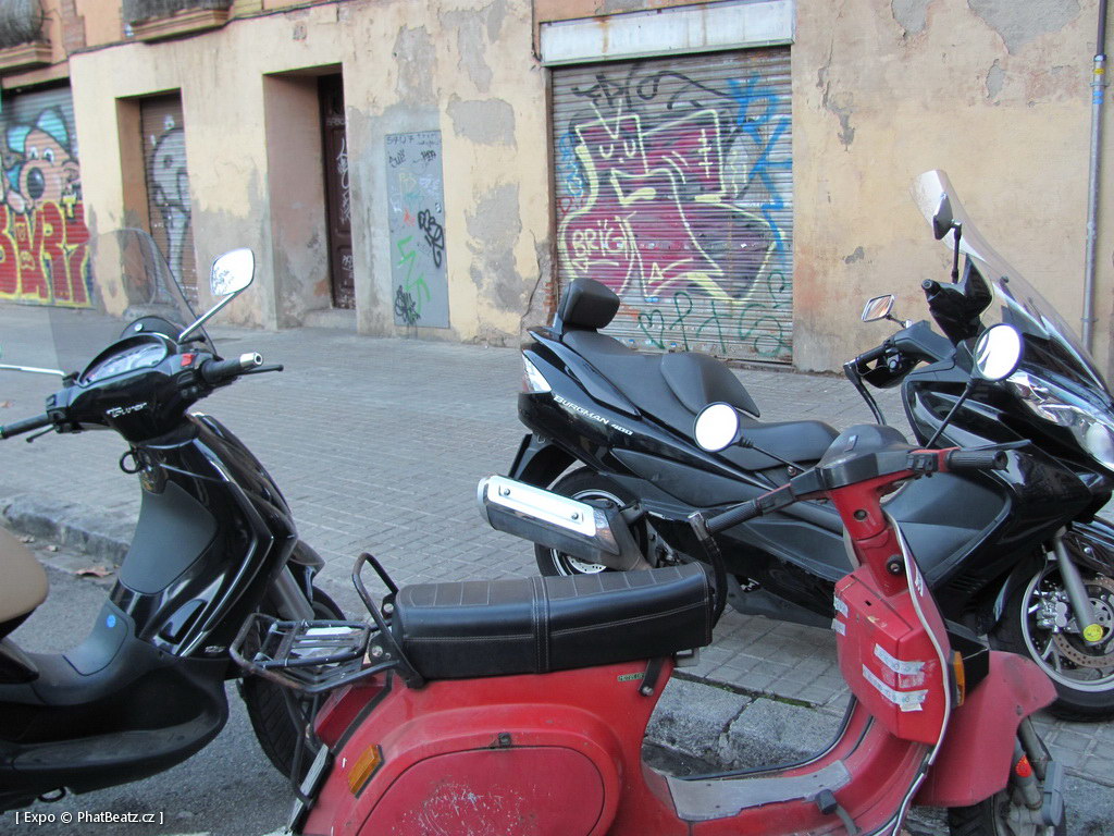 1312-1401_BarcelonaStreet_060
