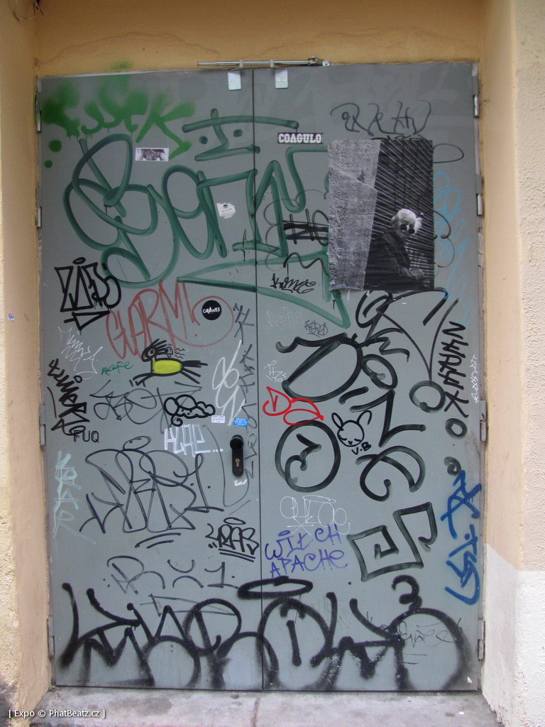 1312-1401_BarcelonaStreet_080