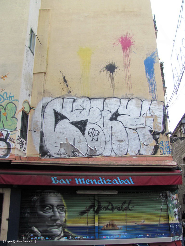 1312-1401_BarcelonaStreet_083