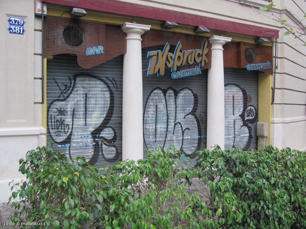 1312-1401_BarcelonaStreet_093