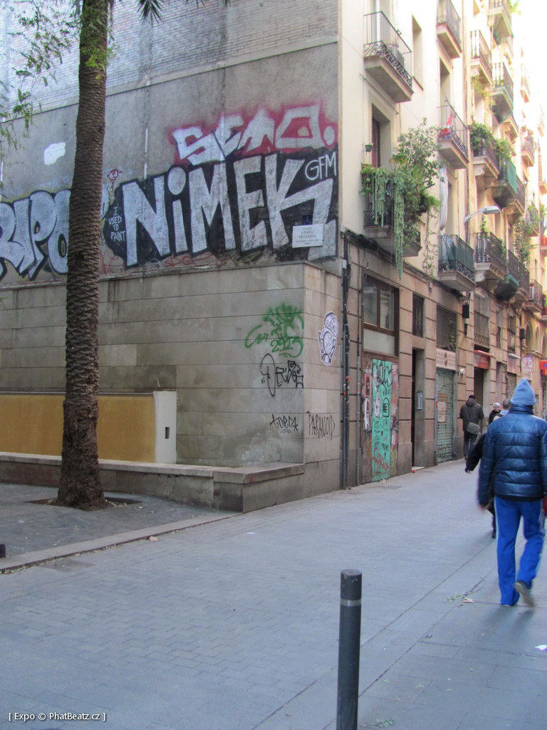 1312-1401_BarcelonaStreet_110