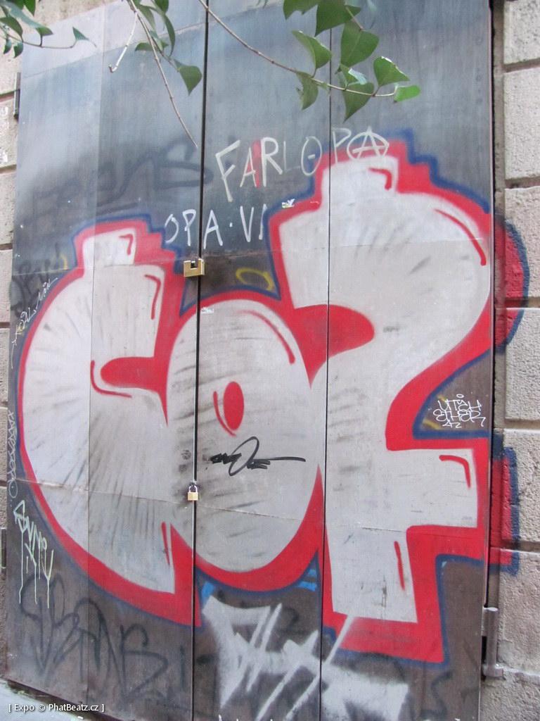 1312-1401_BarcelonaStreet_119