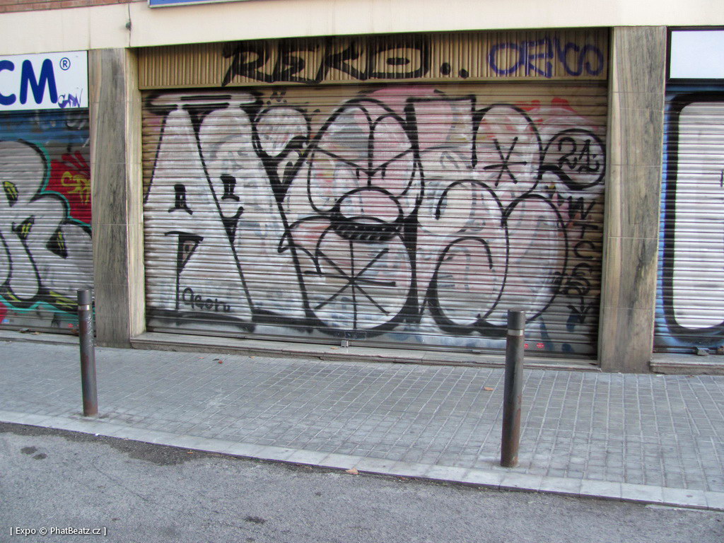 1312-1401_BarcelonaStreet_123
