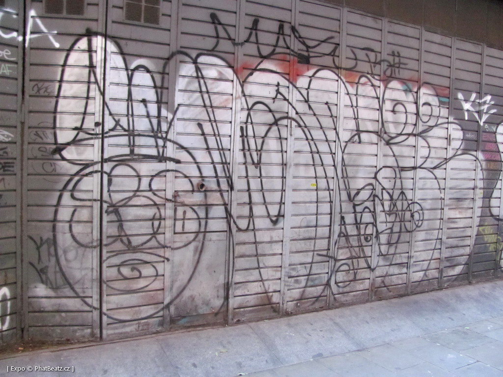 1312-1401_BarcelonaStreet_131