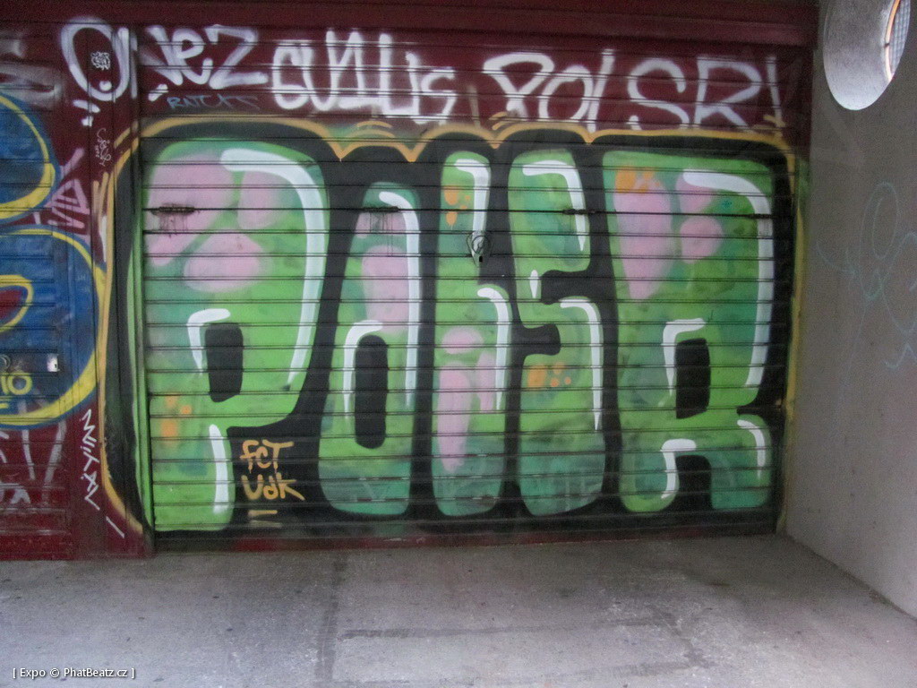 1312-1401_BarcelonaStreet_147