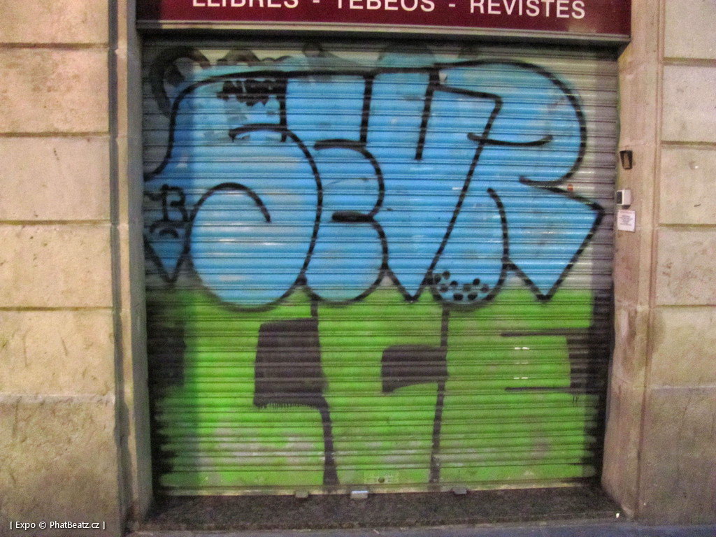 1312-1401_BarcelonaStreet_149