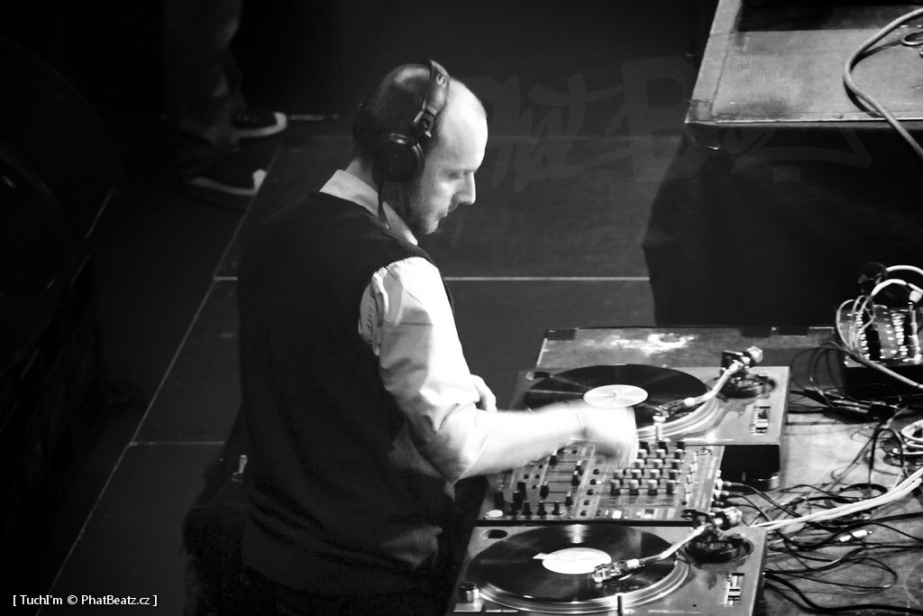 140327_MosDef_01 140327_MosDef_01
