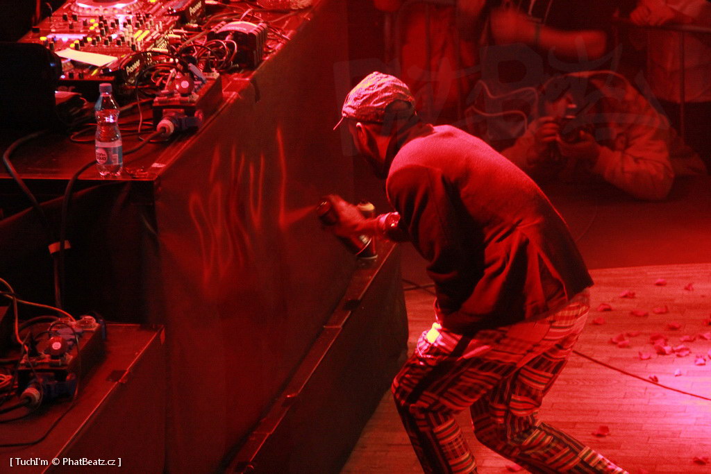 140327_MosDef_06 140327_MosDef_06