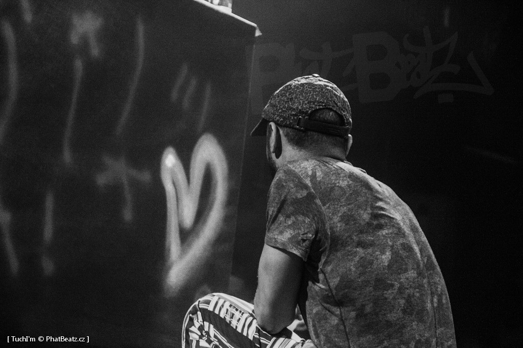 140327_MosDef_19 140327_MosDef_19