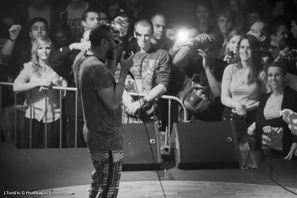 140327_MosDef_26 140327_MosDef_26