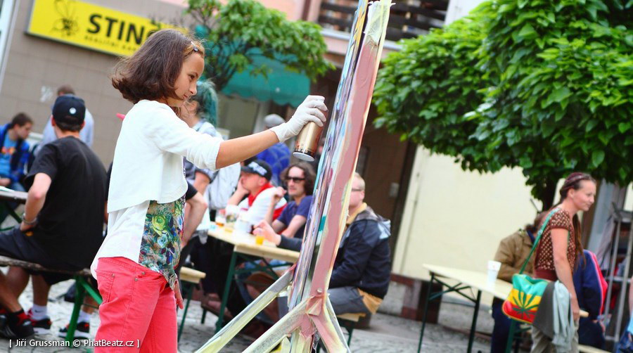 140613-15_UnitedColours2014_29