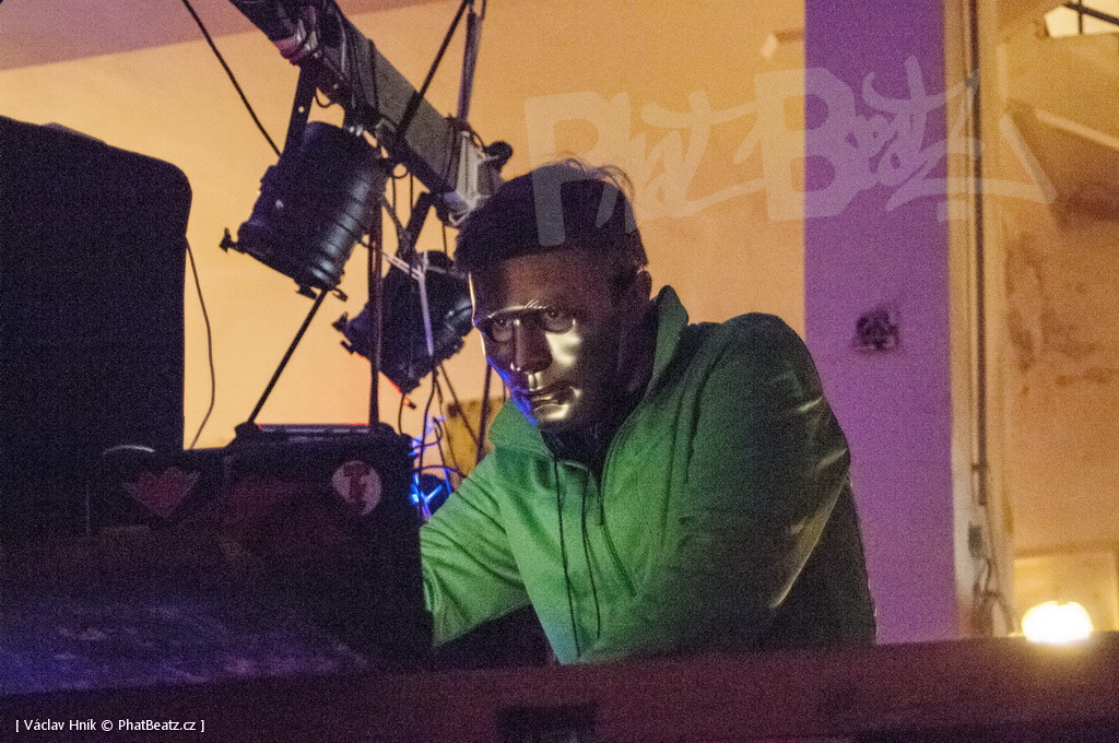 141205_8PLBPRDLKSM_083