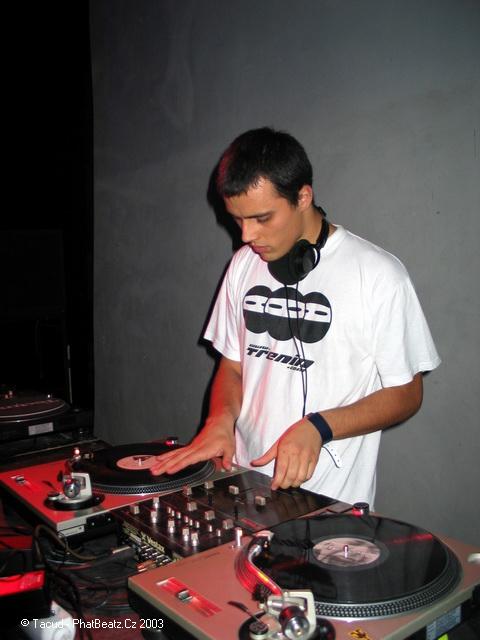 31kicktheshit2003