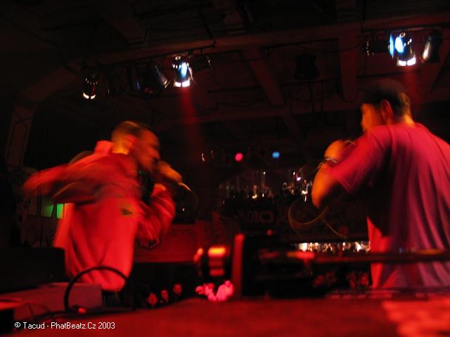37kicktheshit2003