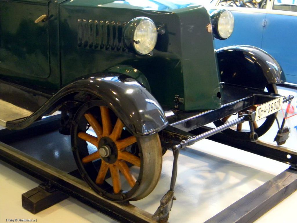 TATRA_33
